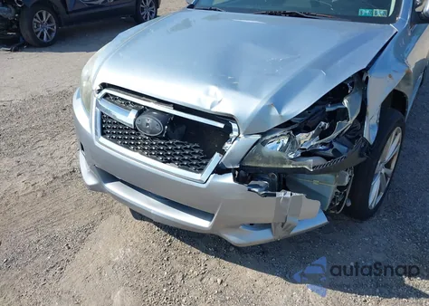 2013 Subaru Legacy 2.5I Premium из США, поврежденный, VIN 4S3BMBC61D3040830